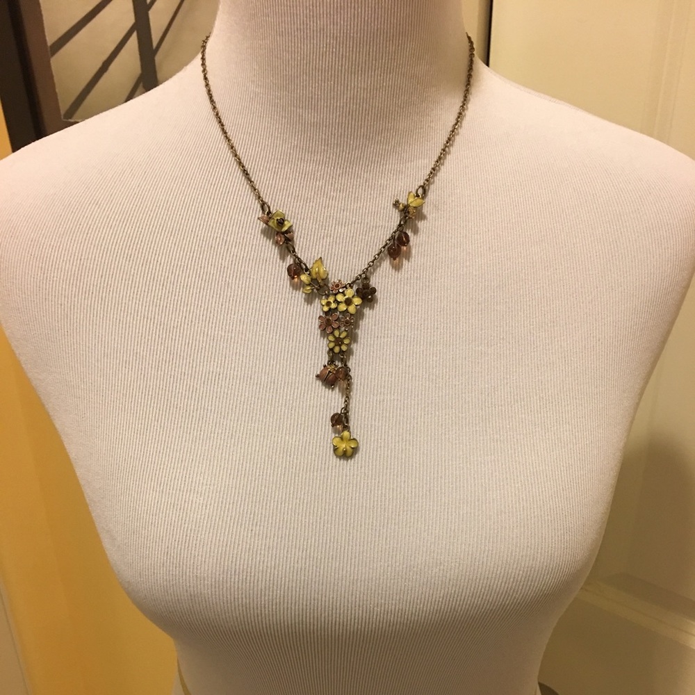 Unique Lia Sophia Necklace